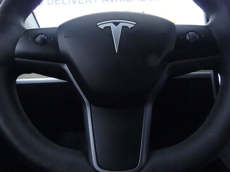 Used 2023 Tesla Model Y AWD image 16