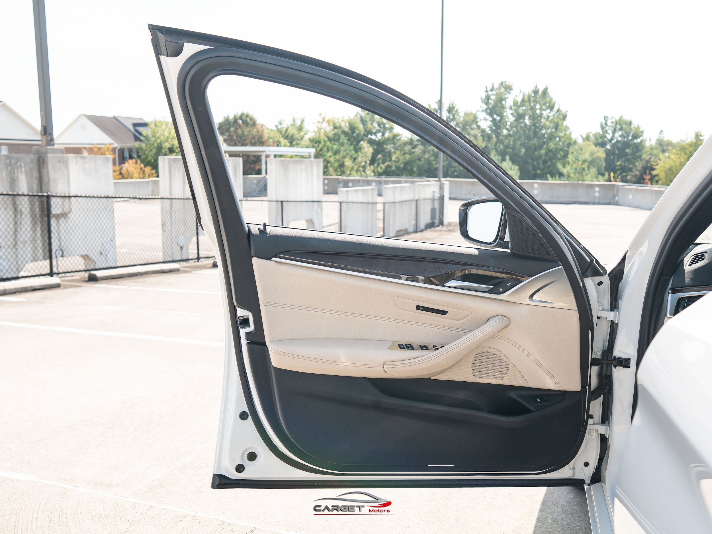 Used 2020 BMW 540i w/ Premium Package RWD image 38