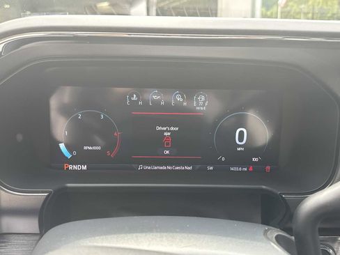 Used 2024 Ford F250 Lariat w/ Black Appearance Package image 24