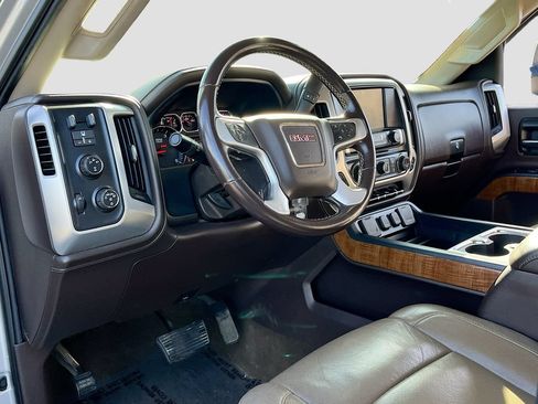 Used 2015 GMC Sierra 2500 SLT w/ Duramax Plus Package AWD/4WD image 9