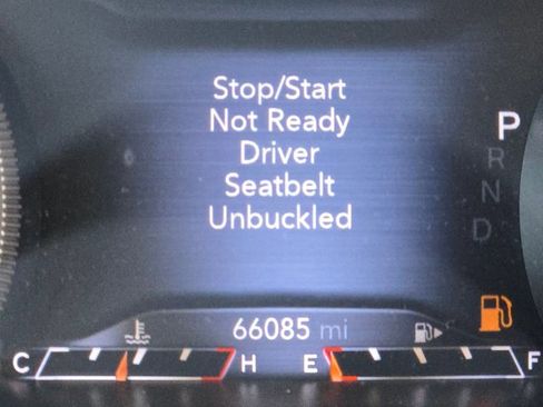 Used 2019 Jeep Cherokee Overland w/ Technology Group image 10