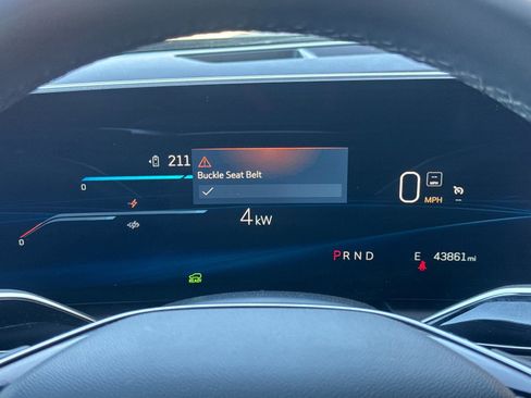 Used 2024 Cadillac Lyriq Tech image 24