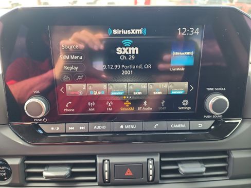 New 2025 Nissan Pathfinder S image 15