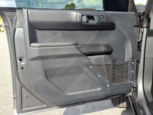 Used 2025 Ford Bronco Badlands w/ Sasquatch Package image 26