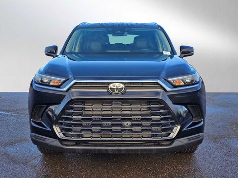 Used 2025 Toyota Grand Highlander AWD image 10