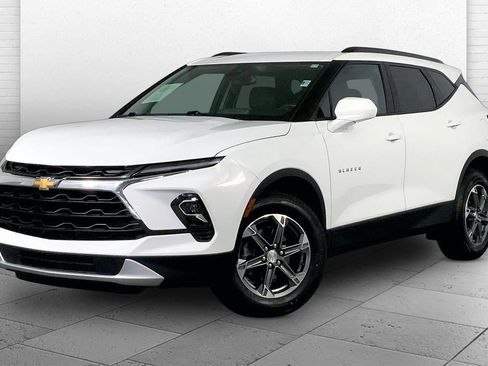 Used 2024 Chevrolet Blazer LT w/ Convenience Package FWD image 12