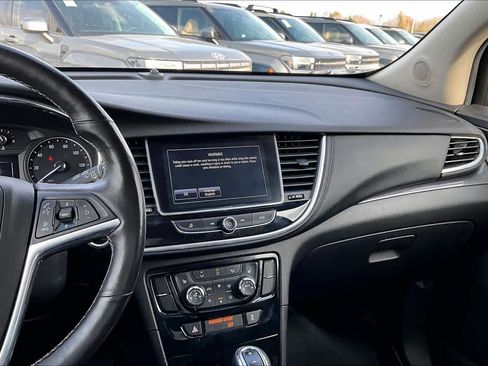 Used 2019 Buick Encore Essence image 6