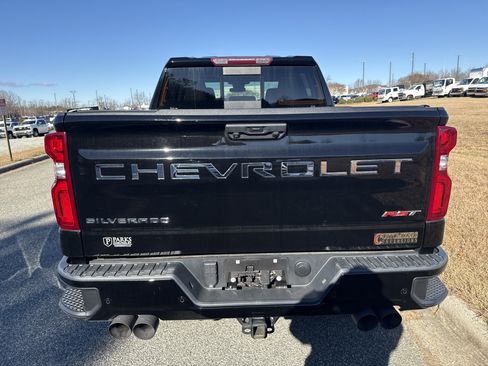 Certified 2022 Chevrolet Silverado 1500 RST w/ Convenience Package II image 9