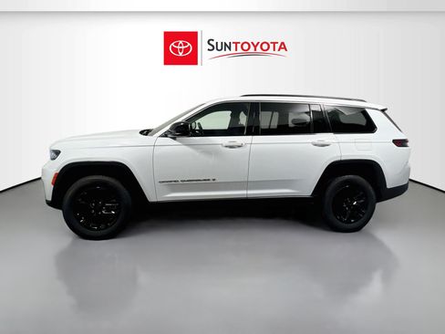 Used 2025 Jeep Grand Cherokee L Laredo RWD image 7