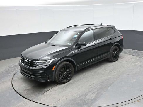 Used 2022 Volkswagen Tiguan SE R-Line AWD/4WD image 38