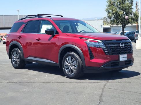 New 2026 Nissan Pathfinder SV FWD image 4