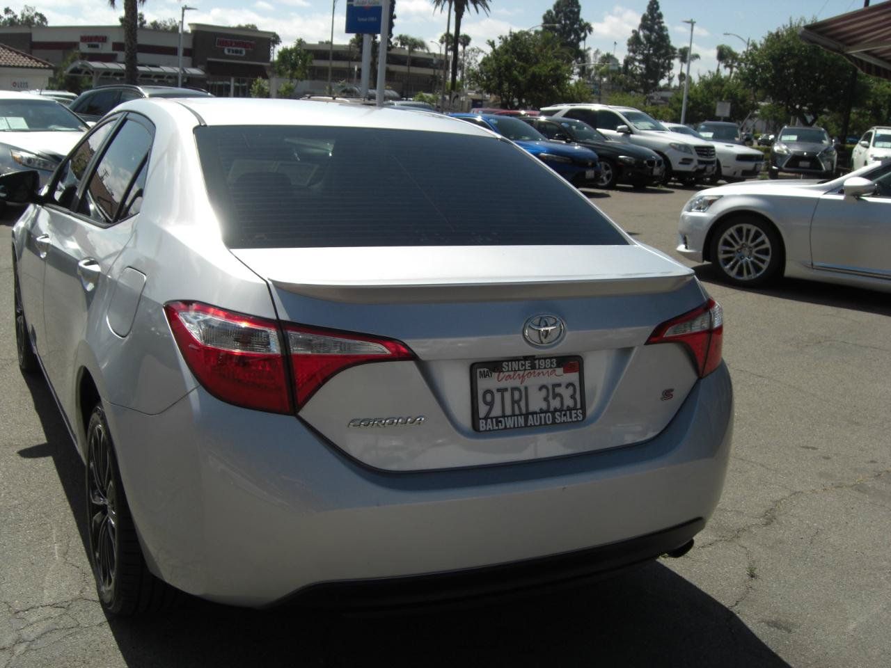 Used 2015 Toyota Corolla S FWD image 11