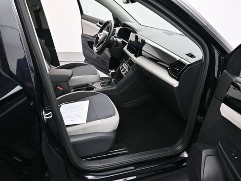 Used 2025 Volkswagen Taos S FWD image 19