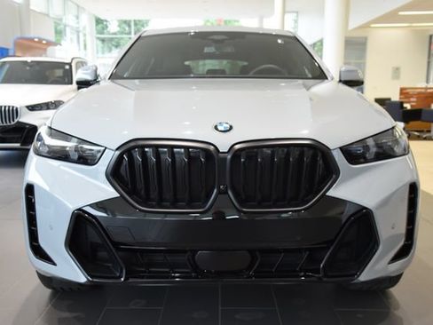 Used 2026 BMW X6 xDrive40i w/ Premium Package AWD/4WD image 5