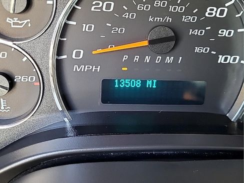 Used 2025 Chevrolet Express 2500 w/ Driver Convenience Package RWD image 19