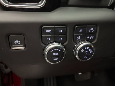 Used 2023 GMC Sierra 1500 Denali w/ Denali Reserve Package AWD/4WD image 28