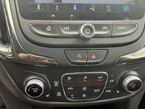 Used 2024 Chevrolet Equinox RS AWD/4WD image 14
