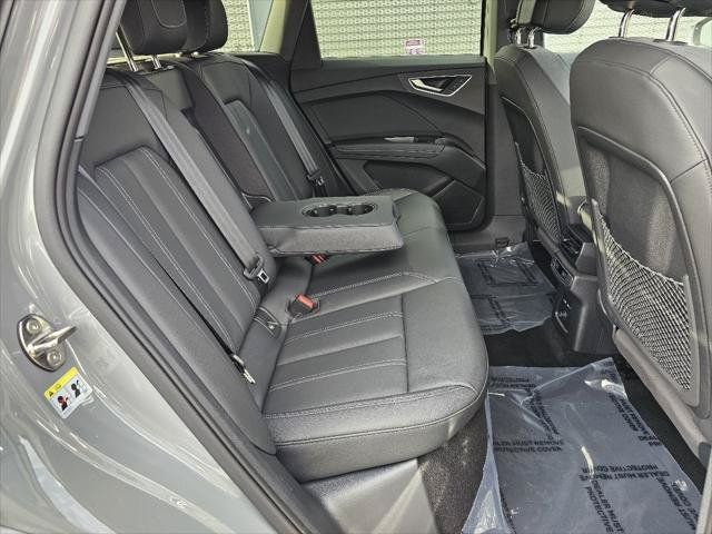 Used 2025 Audi Q4 e-tron Premium w/ Convenience Package AWD/4WD image 6