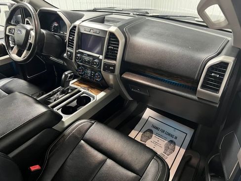 Used 2019 Ford F150 Lariat image 3