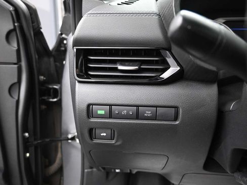 Used 2024 Nissan Sentra SV w/ All-Weather Package FWD image 10