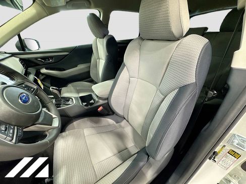 Used 2025 Subaru Outback Premium image 20