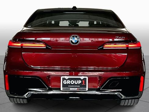 Certified 2025 BMW 740i image 4