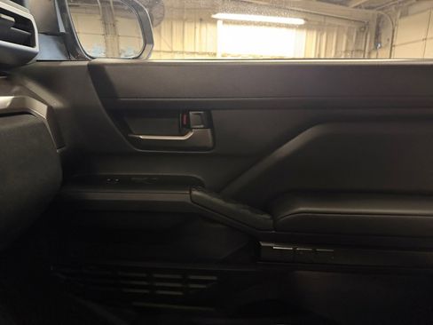 Used 2024 Toyota Tacoma TRD Off-Road image 35