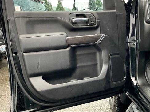 Used 2022 Chevrolet Silverado 2500 LTZ w/ LTZ Plus Package image 23