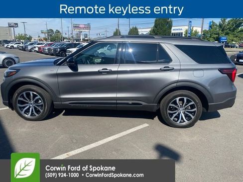Used 2025 Ford Explorer ST-Line AWD/4WD image 8