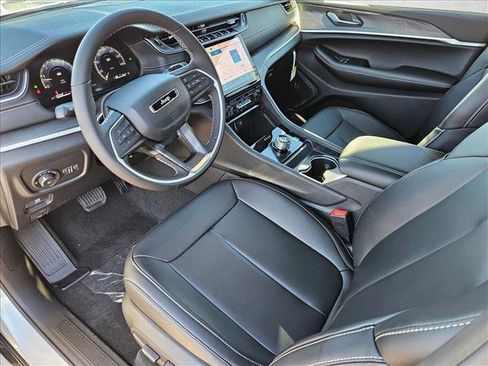 New 2025 Jeep Grand Cherokee Limited w/ Trailer Tow Package image 3