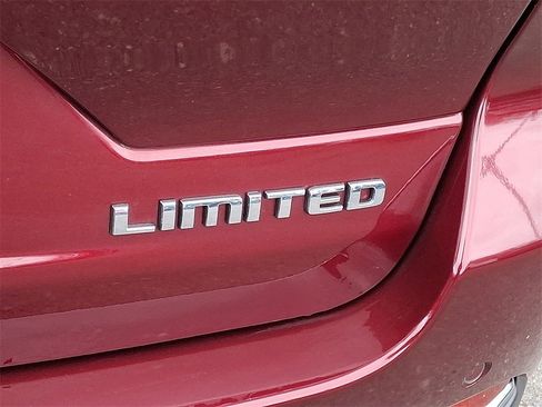 Used 2023 Jeep Grand Cherokee Limited image 33