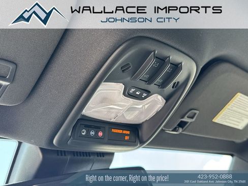 Used 2026 GMC Canyon Denali AWD/4WD image 15