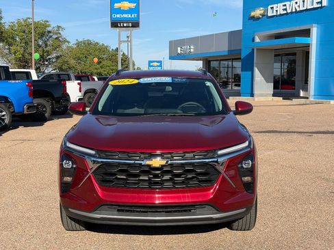 Used 2024 Chevrolet Trax LT image 16