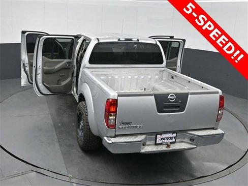 Used 2012 Nissan Frontier S image 47