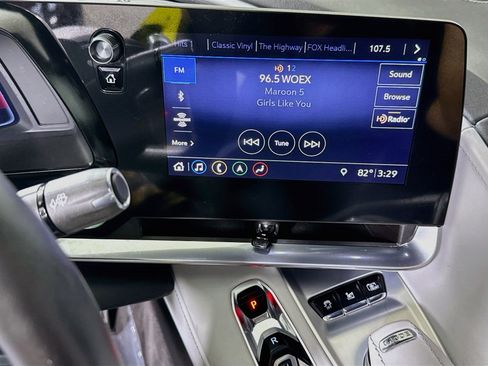 Used 2020 Chevrolet Corvette Stingray Preferred Cpe w/ 2LT Preferred Equipment Group RWD image 18