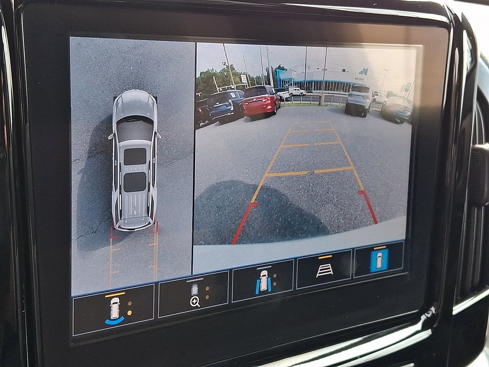 Certified 2023 Chevrolet Traverse Premier FWD image 20