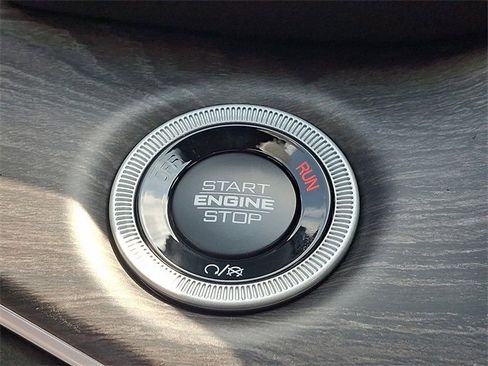 New 2025 Jeep Grand Cherokee Limited w/ Black Appearance Package image 20