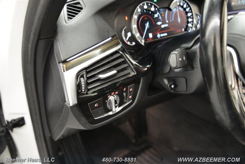 Used 2018 BMW 530e RWD image 31