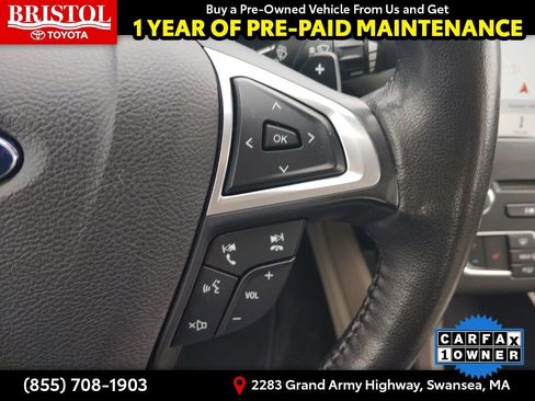 Used 2017 Ford Fusion SE w/ Fusion SE Technology Package image 32