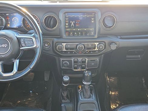Used 2021 Jeep Gladiator Overland image 11