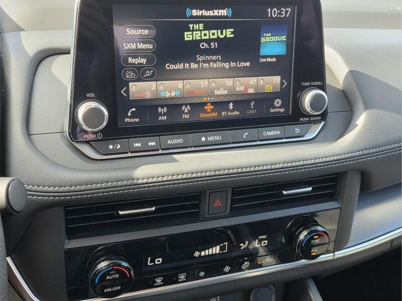Used 2024 Nissan Rogue SV FWD image 25