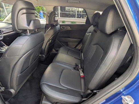 Used 2023 Kia Sportage EX image 15