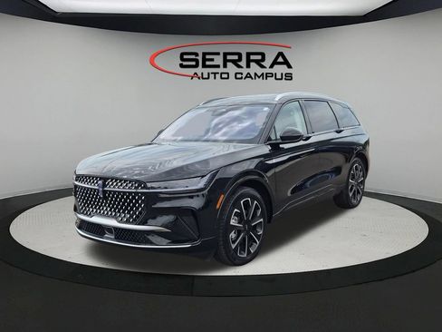 Used 2025 Lincoln Nautilus Reserve AWD/4WD image 1