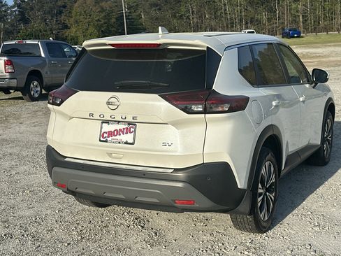 Certified 2023 Nissan Rogue SV image 5