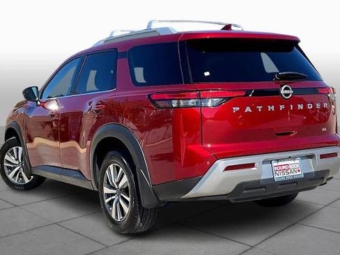 Certified 2024 Nissan Pathfinder SL image 11