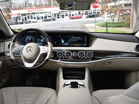Used 2020 Mercedes-Benz S 560 4MATIC Sedan image 26