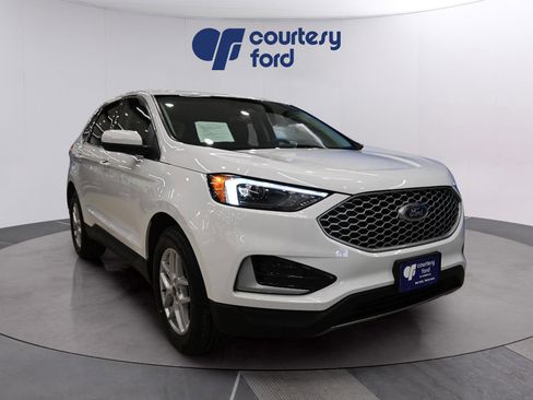 Certified 2023 Ford Edge SEL image 1