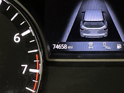 Used 2020 Nissan Pathfinder Platinum image 6