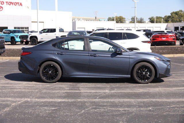 New 2026 Toyota Camry SE FWD image 5