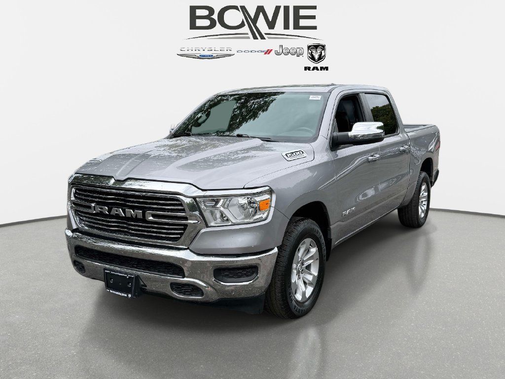 Used 2024 RAM 1500 Laramie AWD/4WD image 5